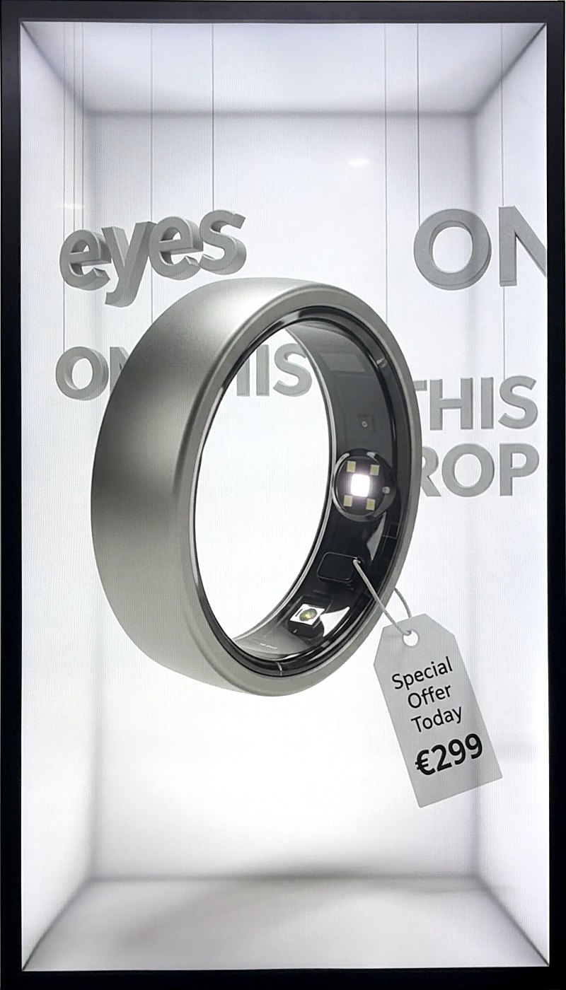 Smart ring floating inside a Translook spatial display
